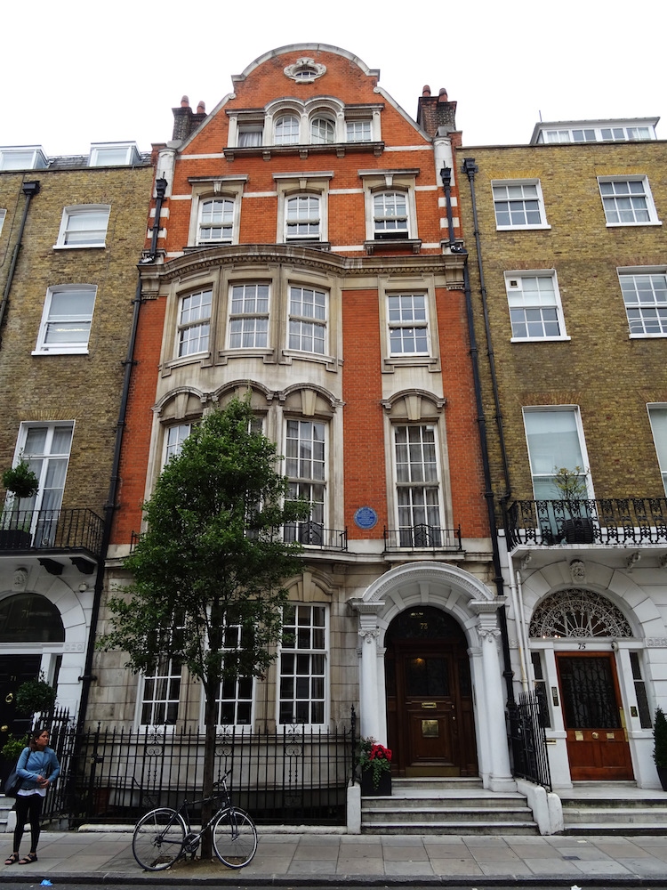 Exterior of GV Clinic Office in London
